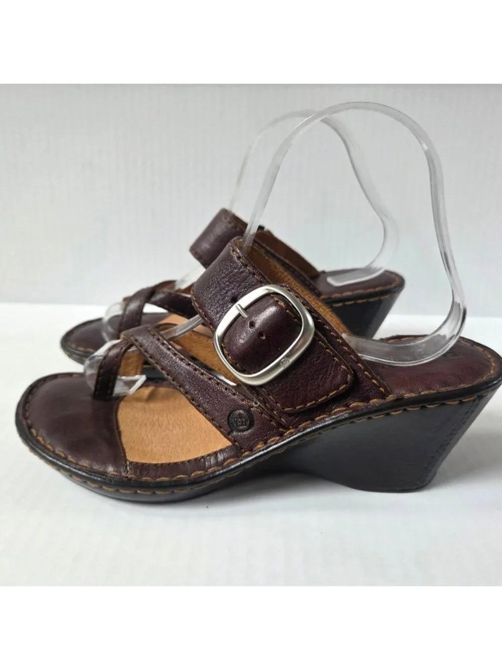 Born Sandals Womens 8 Brown Leather Toe Loop Buckle Wedge Comfort Boho Hippie